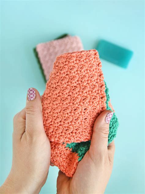 How to Crochet a Washcloth + Free Crochet Dishcloth Patterns - Persia Lou