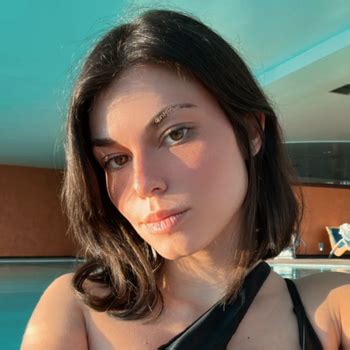 Creamy Cupcake Babe Page Watch This Adult Model On Freeones