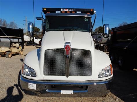 2022 Kenworth T370 Dump Truck