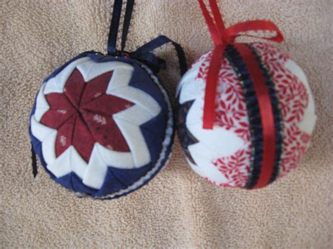 No Sew Heirloom Ball Christmas Ornaments Folded Fabric Ornaments