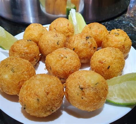 Esse bolinho de bacalhau batata é prático e mais gostoso que os outros