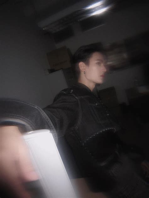 Pin By J On Pavel Actors Pit Babe Lna