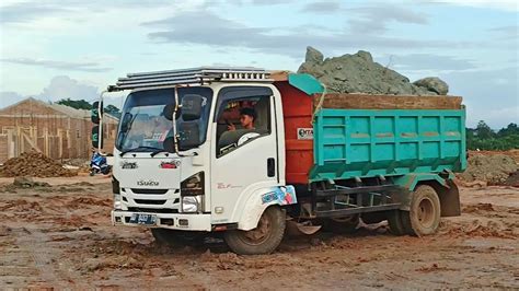 Mobil Truk Isuzu Nmr Jomplang Tanah Gunung Full Bak Youtube