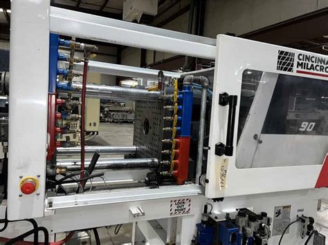 Used Cincinnati Milacron MTS 90 Injection Molding Machine 8072812