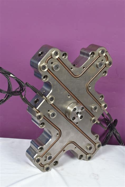 Hot Runner System