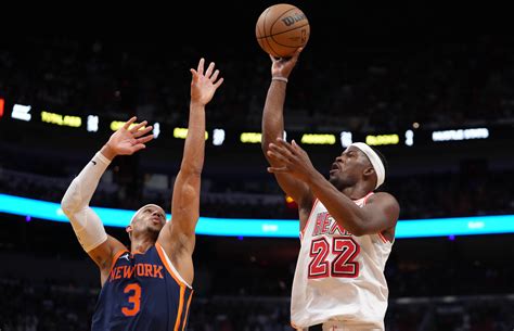 Knicks have no answers for Heat as East playoff race tightens