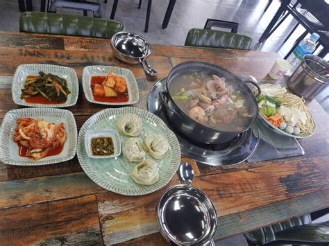 안면도맛집 꽃지해물칼국수 시원한 육수와 푸짐한 해물이 특징