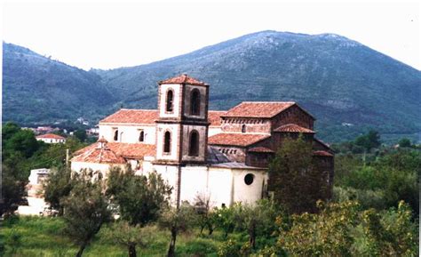 La Catterdrale Romanica Calvi Risorta CE