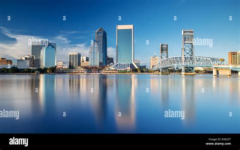 Jacksonville Florida Riverwalk Hi Res Stock Photography And Images Alamy