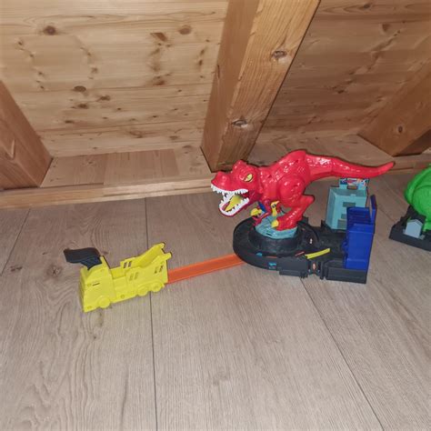 Hot Wheels Dino Bahn In Frankenthal Pfalz F R Zum Verkauf Shpock De