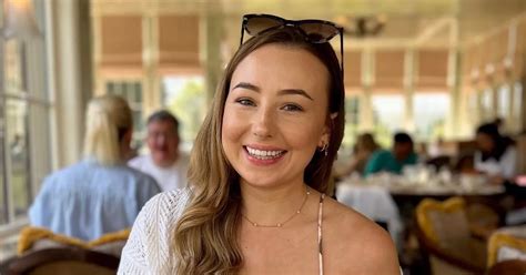 Fitness Babe Flaunts Natural Tum As Life Is About More Than A Perfect Body Daily Star