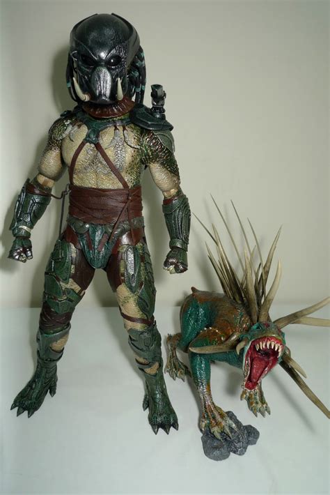 The Men In Tights Hot Toys Tracker Predator
