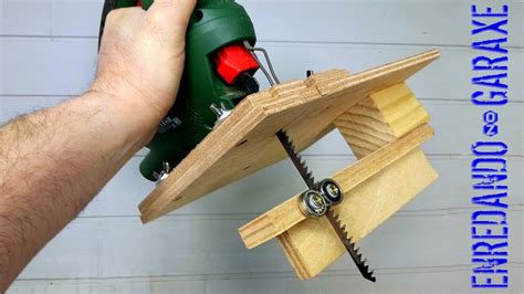 Portable Jigsaw Jig For Perfect Vertical Cuts In Wood Youtube