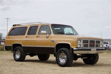 Rare 1987 Gmc Suburban Sierra Classic Edition 4x4 For Sale Photos Technical Specifications