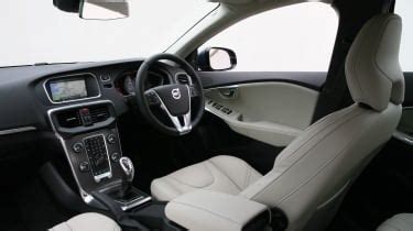 Volvo V40 hatchback (2012-2019) - Interior & comfort | Carbuyer