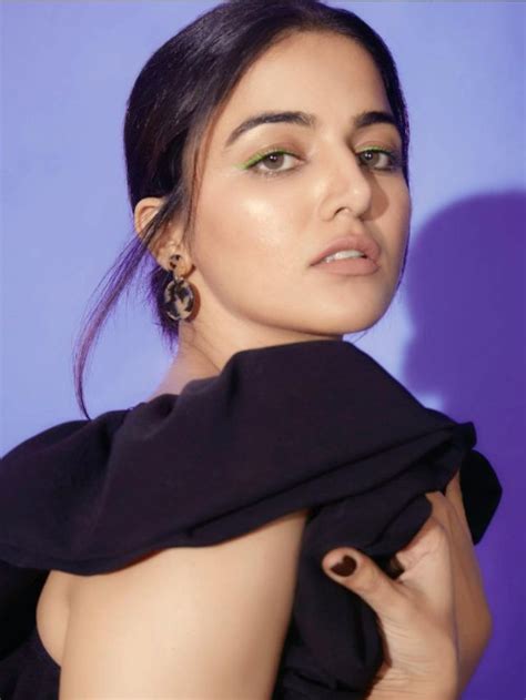 Easy Ways To Get Plump Lips Like Khufiya Star Wamiqa Gabbi