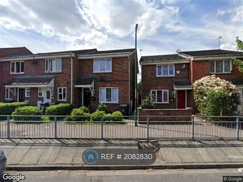 3 Bed End Terrace House To Rent In Joyce Green Lane Dartford Da1 £