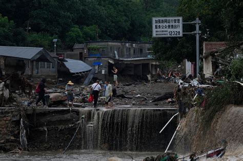 11 Dead And 27 Missing In Flooding Around Beijing After Days Of Rain