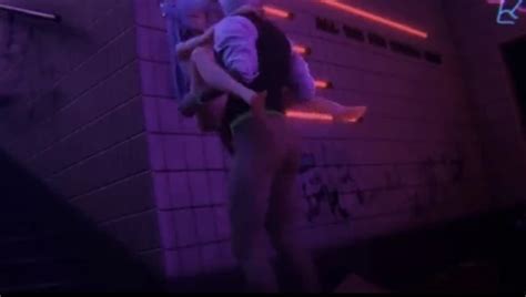 Betrügende ehefrau gangbang hentai 3d v109 xHamster