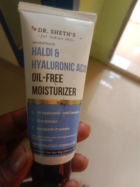 Dr Sheth S Haldi Hyaluronic Acid Oil Free Moisturizer Lightweight