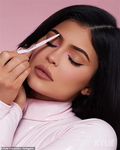 What Eyebrow Pencil Does Kylie Jenner Use Eyebrowshaper