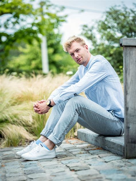 ruben van gucht ontdekt al lopend zijn thuisgemeente tussen het groen