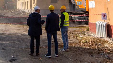 Rimini Iniziata La Demolizione Della Caserma Per La Nuova Cittadella