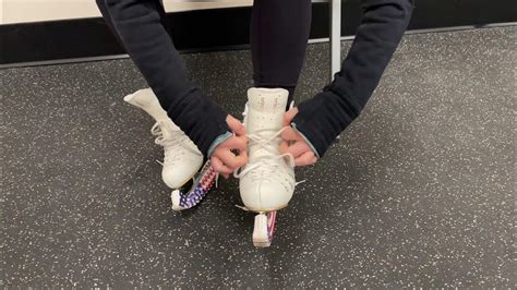 How To Tie Ice Skates Youtube