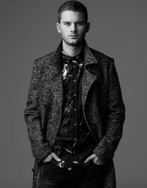 Jeremy Irvine México