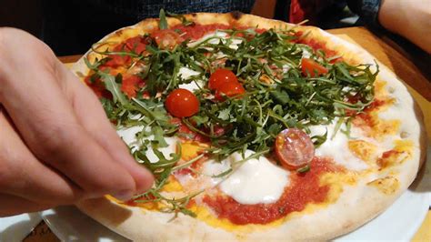 1 recenze v Pizza Coloseum Vysočany Restaurace in Praha Praha