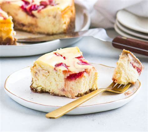 Rhubarb Cheesecake The Itsy Bitsy Kitchen