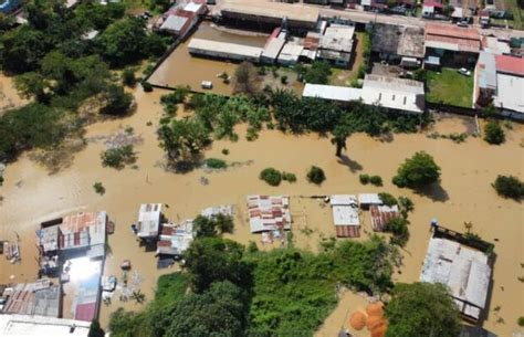 Fuertes lluvias dejan 2 000 familias damnificadas en el estado Bolívar