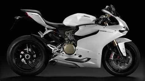 DUCATI 1199 Panigale (2011-2012) Specs, Performance & Photos ...