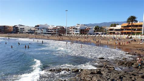 Playa De Salinetas Vida Local Y Familiar En La Costa De Telde