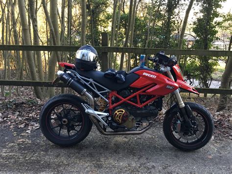 Ducati Hypermotard 1100 Review Ducati Bike Reviews Devitt