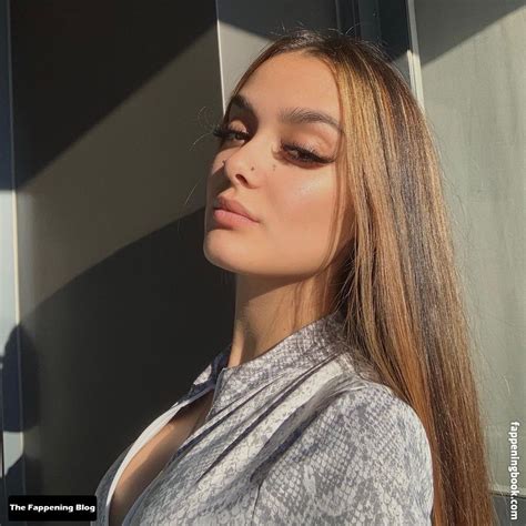 Julia Janeiro Campanario Nude OnlyFans Leaks Fappening FappeningBook