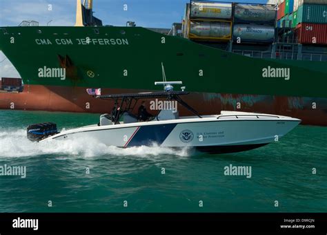 Border patrol boat hi-res stock photography and images - Alamy