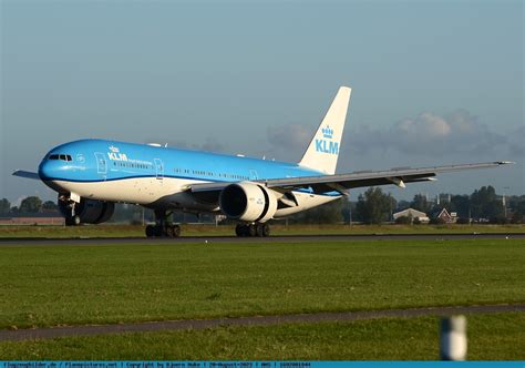 Picture KLM Royal Dutch Airlines Boeing 777 206 ER PH BQE