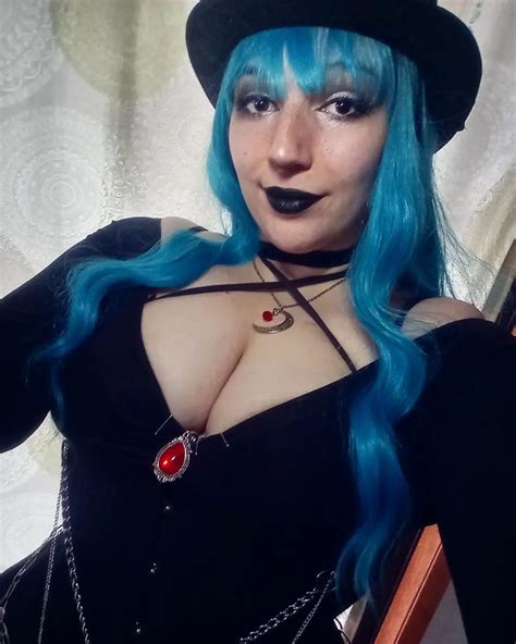 My Favourite Outfit 💙🖤 Rclothedwomen