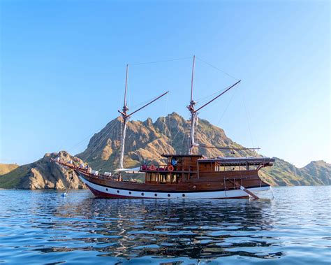 D N Private Medium Phinisi Charter Max Pax Memorable Sail And