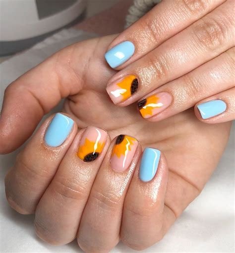 Cute Yellow Sunflower Nail Designs For