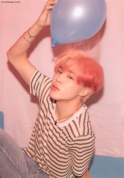 Pin de safia ୨୧ em bts Jimim Foto jimin Garotas