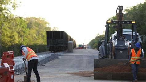 Tren Maya Ordenan a Semarnat entregar autorización de construcción de