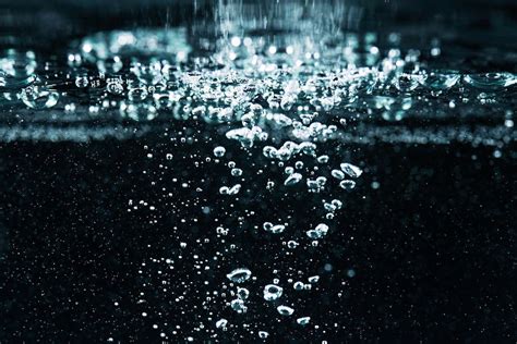 Macro Photography of Bubbles in Water · Free Stock Photo