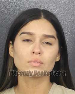 Recent Booking Mugshot For ANDREA HERNANDEZ ARRANGO In Broward County