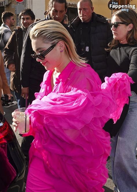 Florence Pugh Flashes Her Nude Tits During A Shoot For Valentinos New