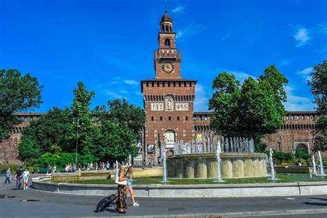 Visite Guid E Du Ch Teau Des Sforza Milan Hellotickets