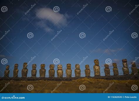 Isola Di Pasqua Delle Statue Di Rapa Nui Moai Immagine Stock Immagine