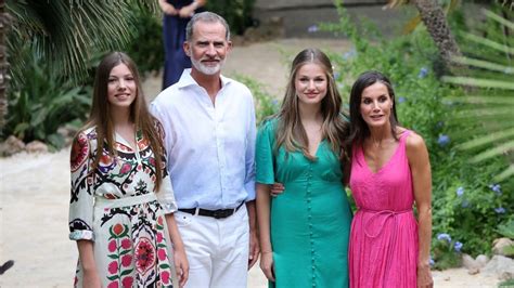 Los Curiosos Regalos Que Recibieron El Rey Felipe Vi La Reina Letizia