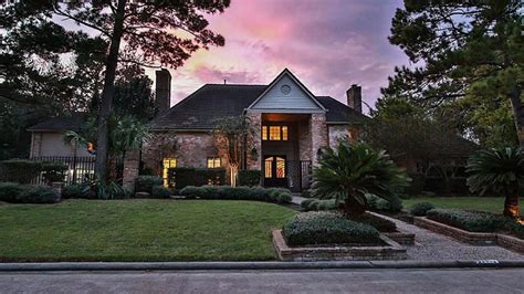 Former Home Of Houston Rockets Legend Hakeem Olajuwon For Sale